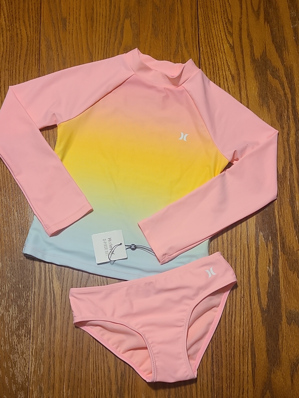 Hurley NWT Girls Pink Yellow Blue Gradient Long Sleeve Rash Guard Set - Size 8